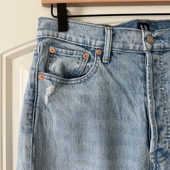 Women’s Gap Light Wash Cheeky Straight Jeans Size 29 - Picture 2 of 7